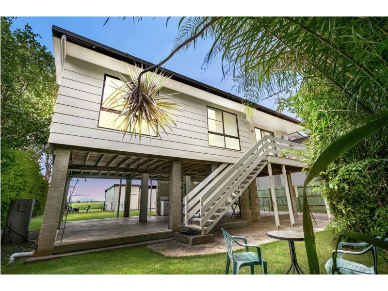 33 Godfreys Avenue, Bli Bli QLD 4560