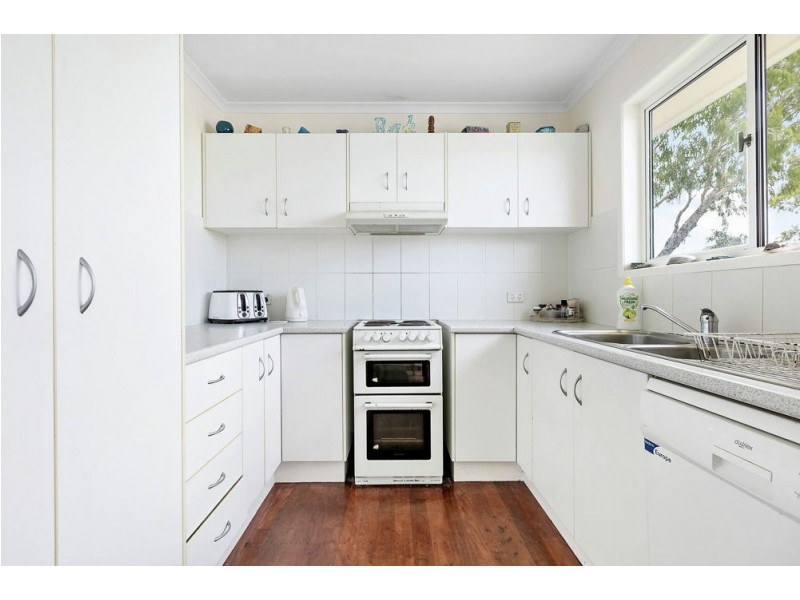 33 Godfreys Avenue, Bli Bli QLD 4560