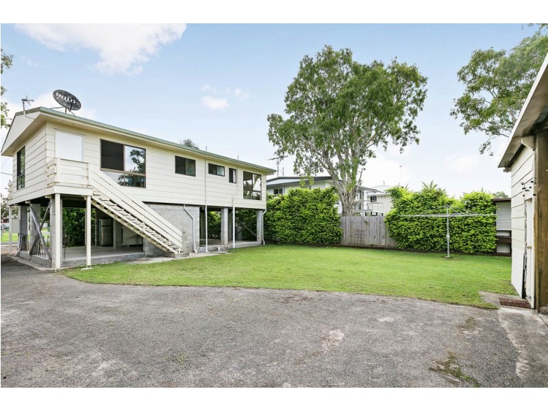 33 Godfreys Avenue, Bli Bli QLD 4560
