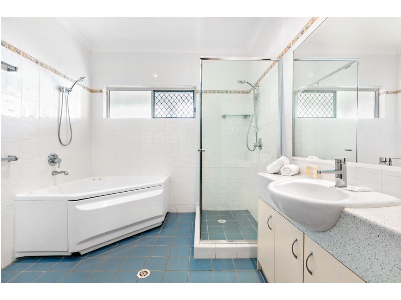 27/4 Buderim Avenue, Alexandra Headland QLD 4572