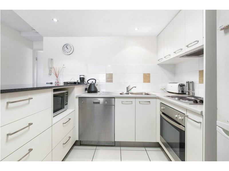 15/10 Grand Parade, Parrearra QLD 4575