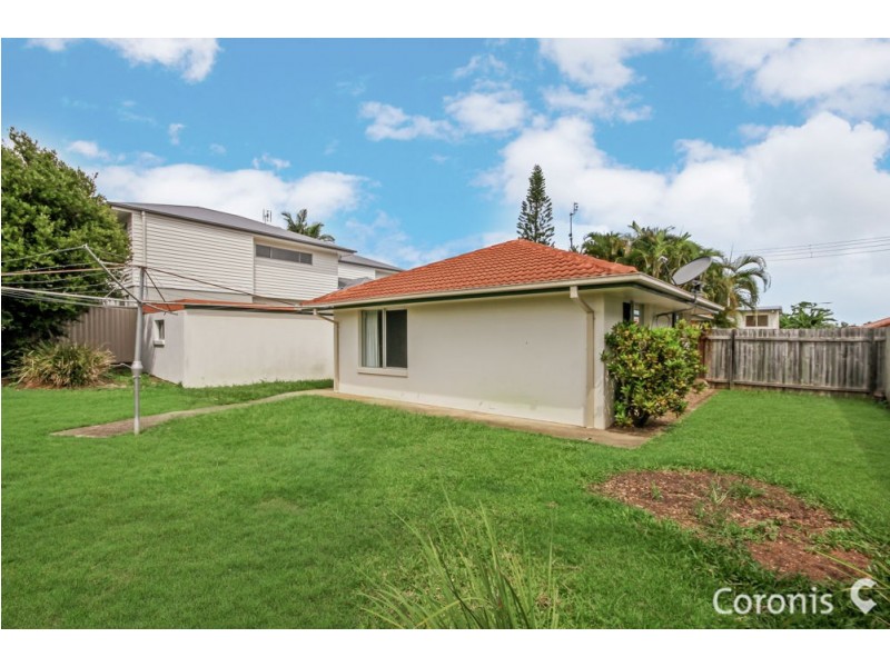 18 Hibiscus Avenue, Mooloolaba QLD 4557