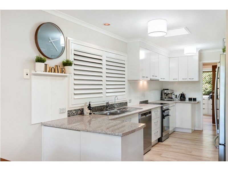 6 Roberts Street, Palmwoods QLD 4555