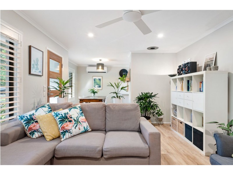 6 Roberts Street, Palmwoods QLD 4555