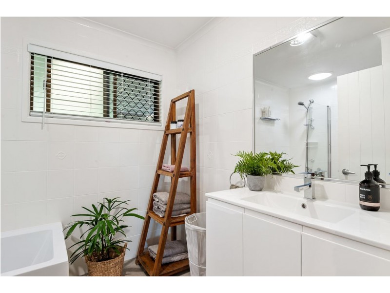6 Roberts Street, Palmwoods QLD 4555
