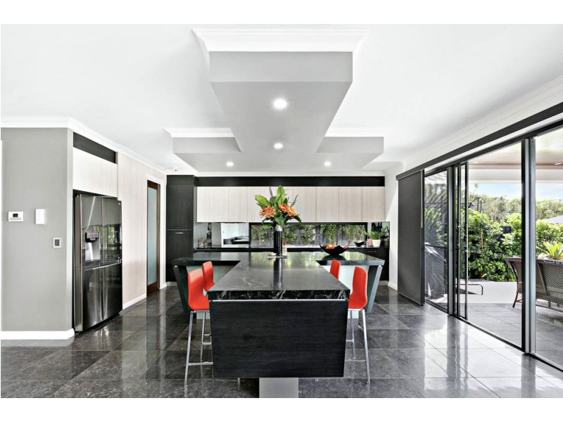 5 Bond Street, Pelican Waters QLD 4551