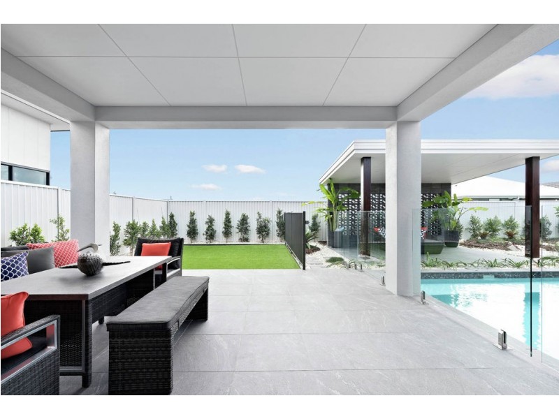 11 Sydney Avenue, Pelican Waters QLD 4551