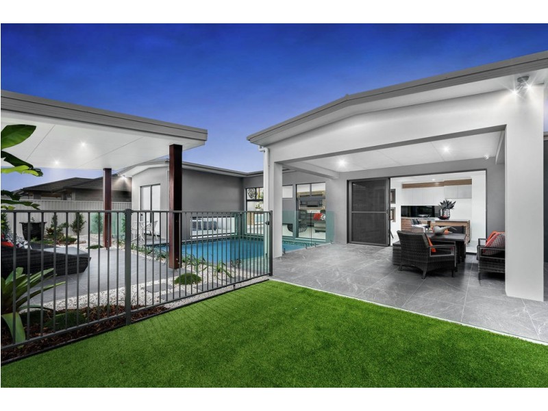 11 Sydney Avenue, Pelican Waters QLD 4551