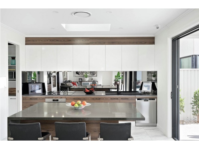 11 Sydney Avenue, Pelican Waters QLD 4551