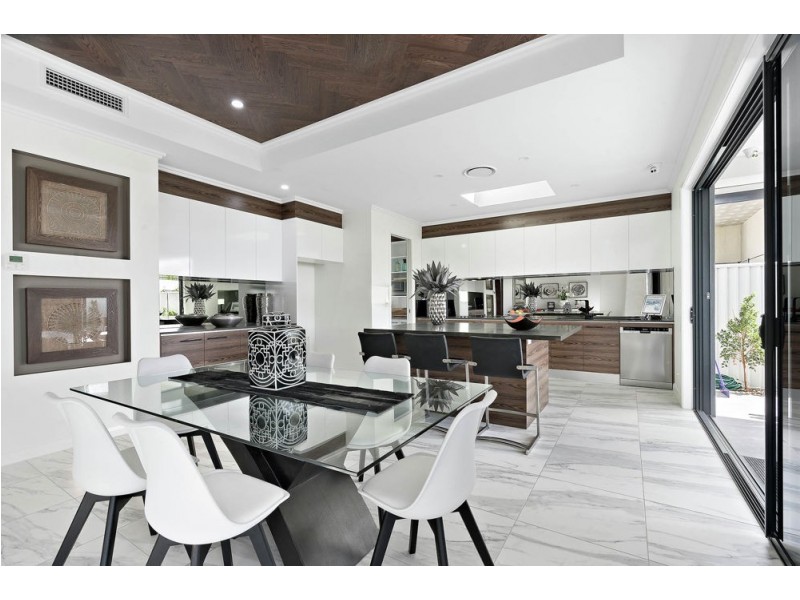 11 Sydney Avenue, Pelican Waters QLD 4551