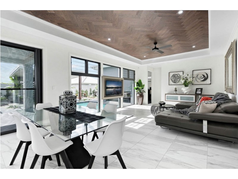 11 Sydney Avenue, Pelican Waters QLD 4551