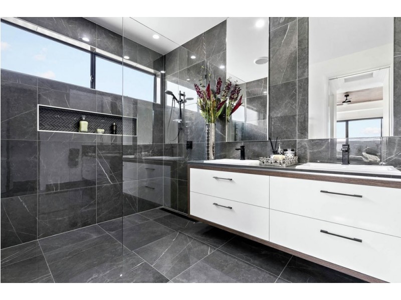 11 Sydney Avenue, Pelican Waters QLD 4551