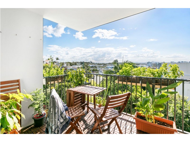 9/10 Buderim Avenue, Alexandra Headland QLD 4572