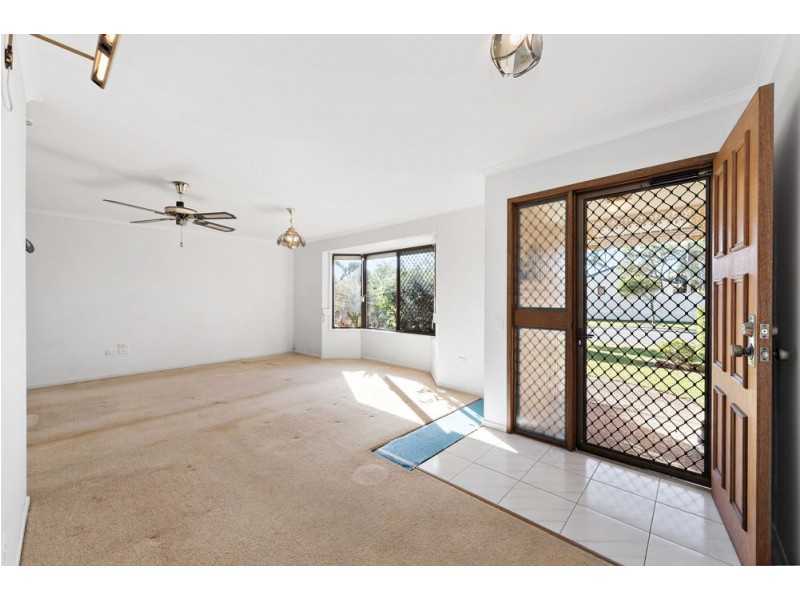 12 Kew Place, Minyama QLD 4575