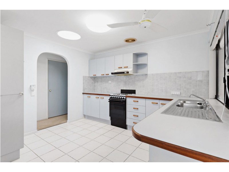 12 Kew Place, Minyama QLD 4575