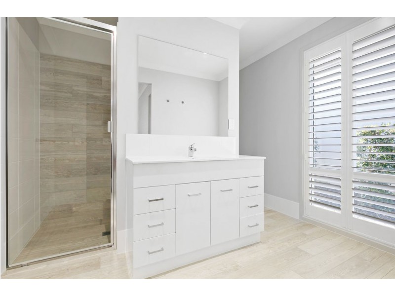 6 Agnes Place, Bli Bli QLD 4560