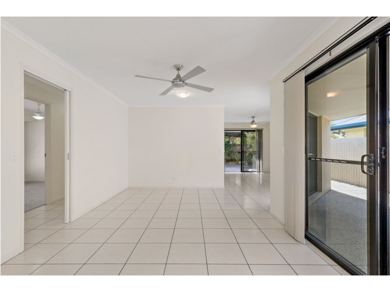 20 Maldives Place, Kawana Island QLD 4575