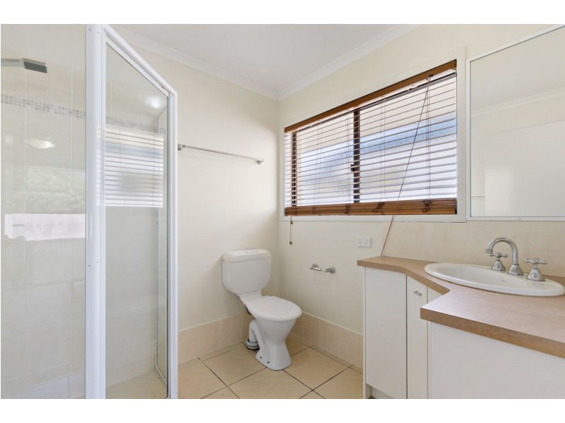 20 Maldives Place, Kawana Island QLD 4575