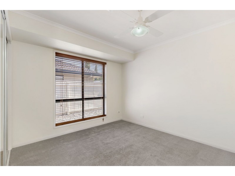 20 Maldives Place, Kawana Island QLD 4575