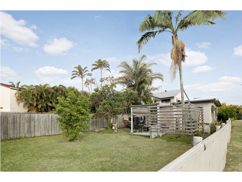 223 Bradman Avenue, Maroochydore QLD 4558