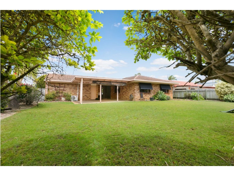 4 Kew Place, Minyama QLD 4575