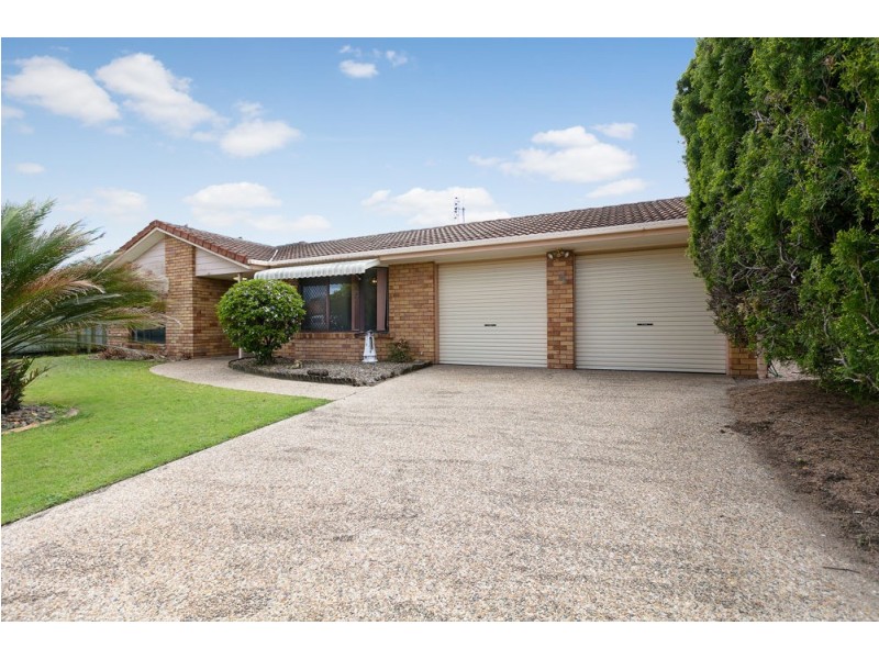 4 Kew Place, Minyama QLD 4575