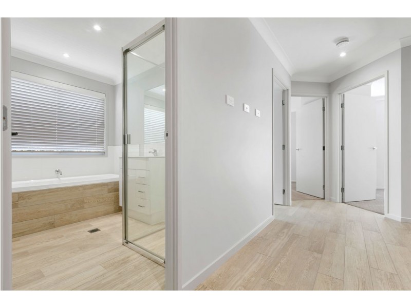 6 Agnes Place, Bli Bli QLD 4560