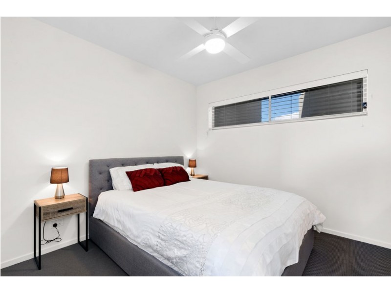 21/15 Shine Court, Birtinya QLD 4575