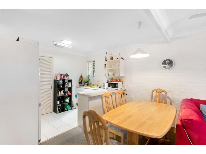 2/10 Goonawarra Drive, Mooloolaba QLD 4557