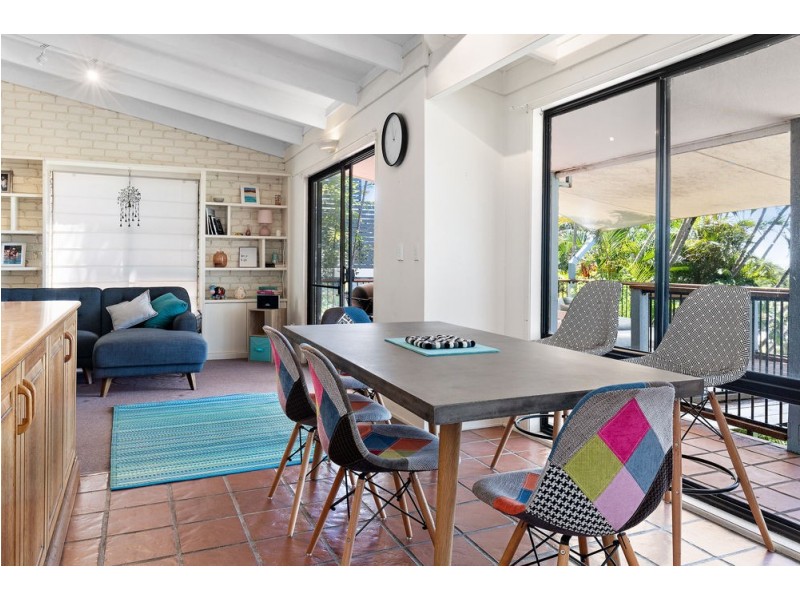 35 Yakola Parade, Alexandra Headland QLD 4572