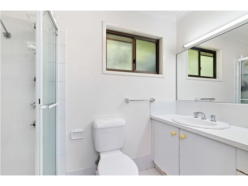 35 Yakola Parade, Alexandra Headland QLD 4572