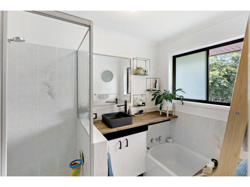 18 Cobbs Road, Woombye QLD 4559