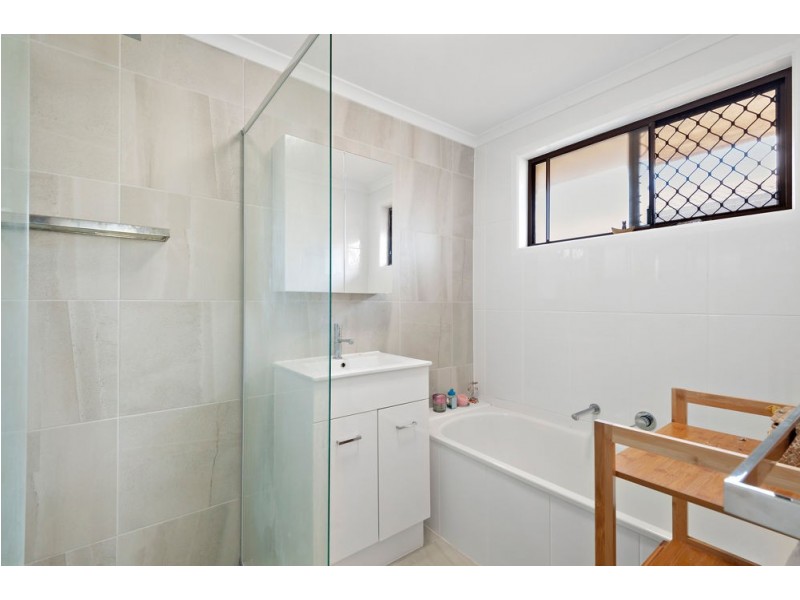 3 Bluebird Parade, Bokarina QLD 4575