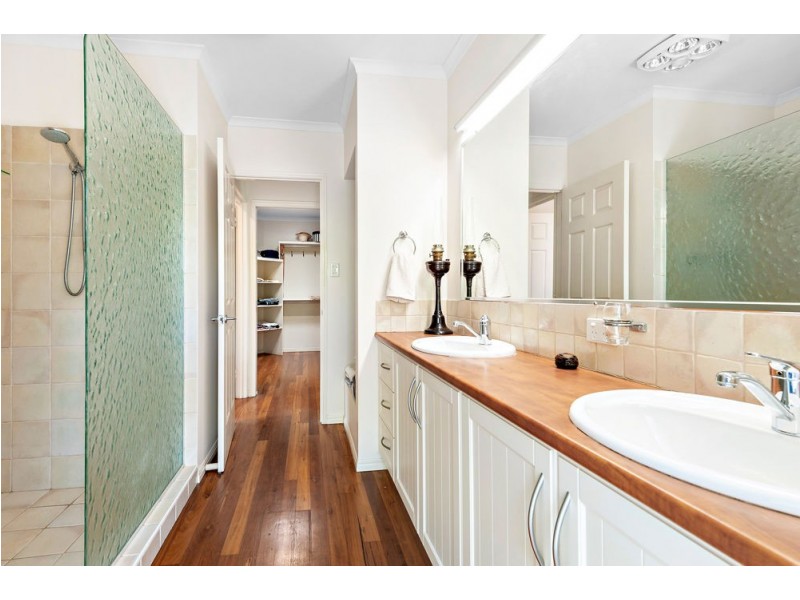 160 Thompson Road, Dulong QLD 4560