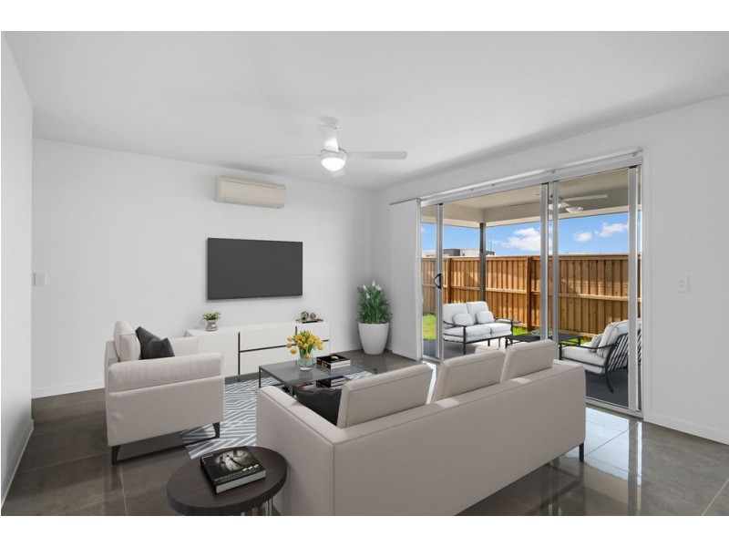 19 Zephyr Street, Palmview QLD 4553