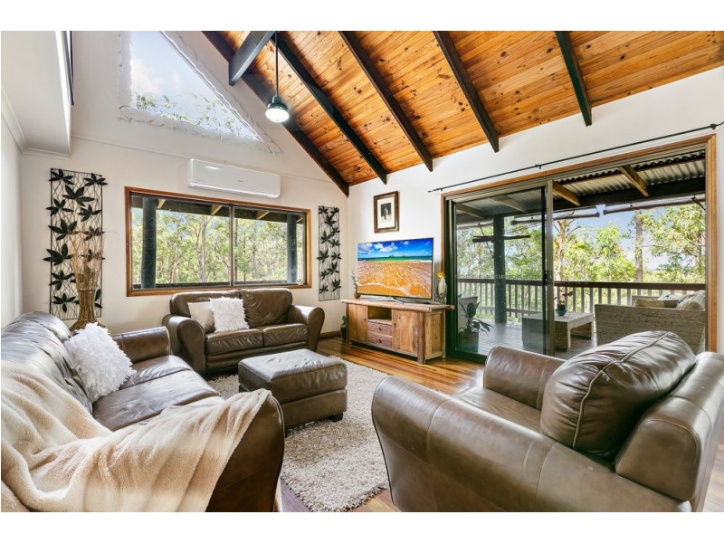 20 Ford Road, Mooloolah Valley QLD 4553