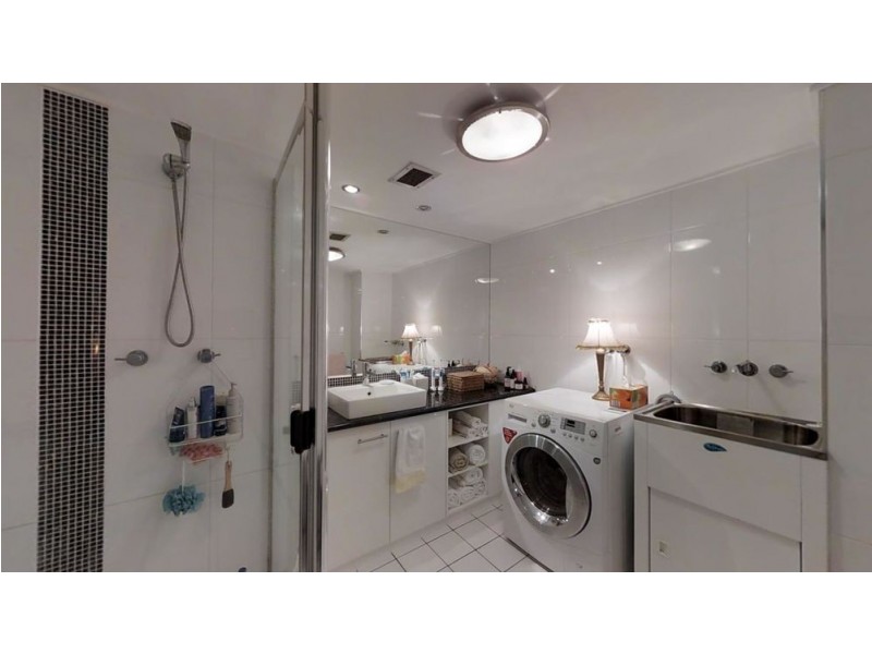 2/17 Akeringa Place, Mooloolaba QLD 4557