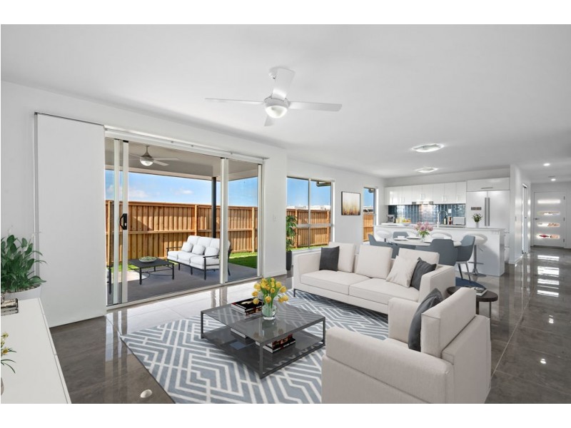 19 Zephyr Street, Palmview QLD 4553