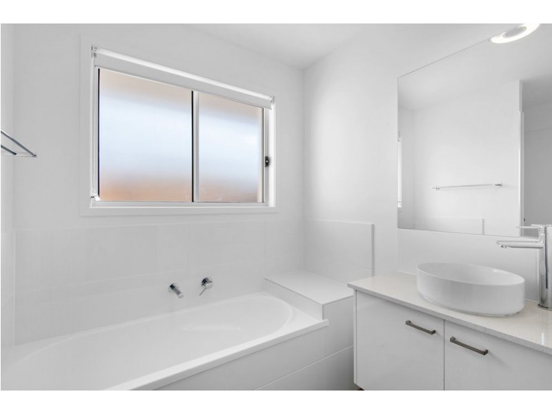 19 Zephyr Street, Palmview QLD 4553