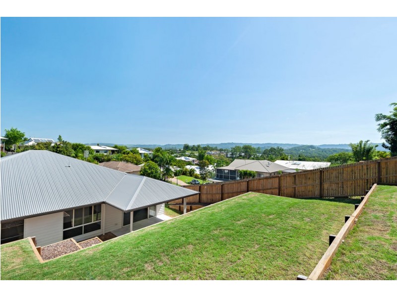 25 Bunya Pine Place, Woombye QLD 4559