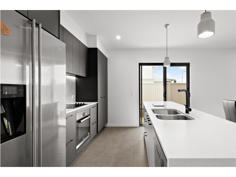 2 Balance Place, Birtinya QLD 4575