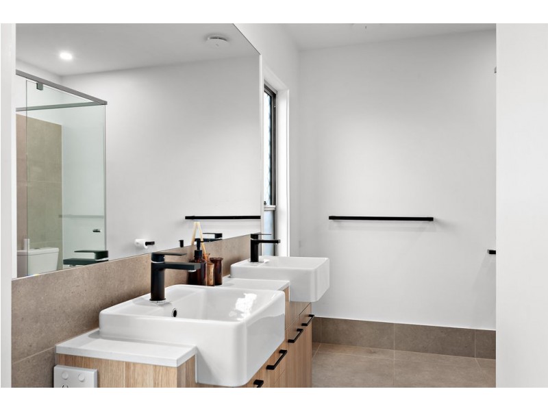 2 Balance Place, Birtinya QLD 4575