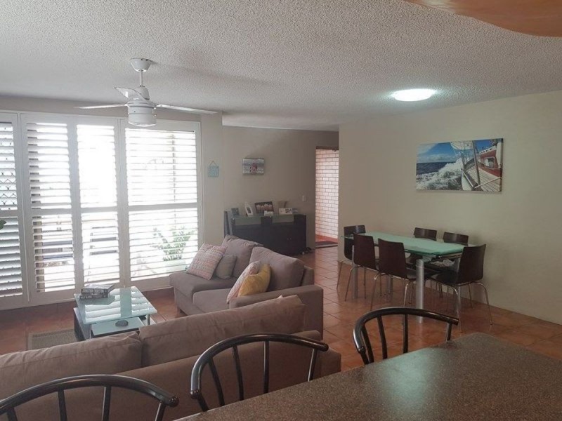 11/112 Alexandra Parade “Surf Chalet”, Alexandra Headland QLD 4572