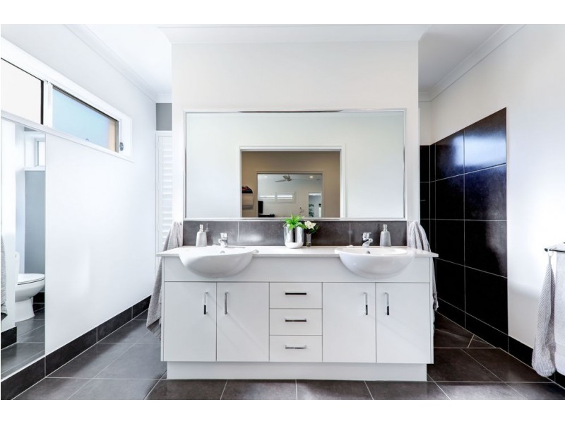 3 Causeway Court, Mountain Creek QLD 4557