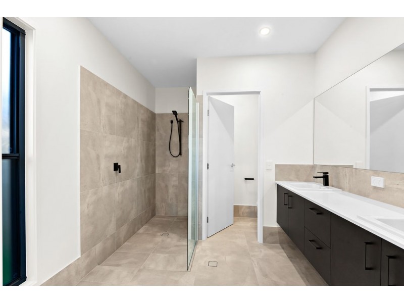 10 Lightning Street, Palmview QLD 4553