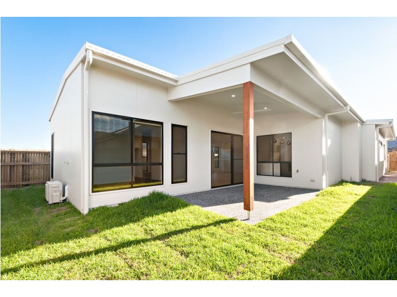 10 Lightning Street, Palmview QLD 4553