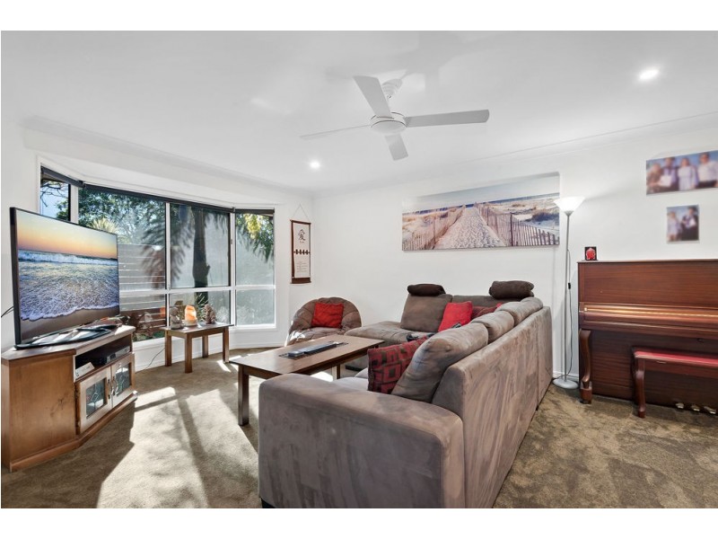 11 Sweetbrush Place, Mountain Creek QLD 4557