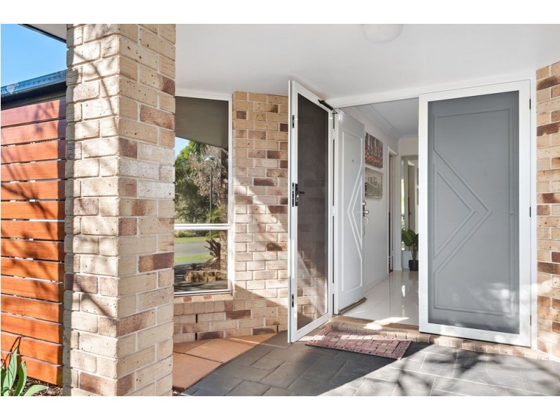 11 Sweetbrush Place, Mountain Creek QLD 4557