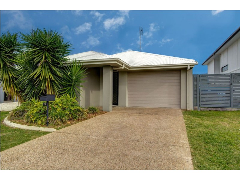24 Hideaway Street, Birtinya QLD 4575