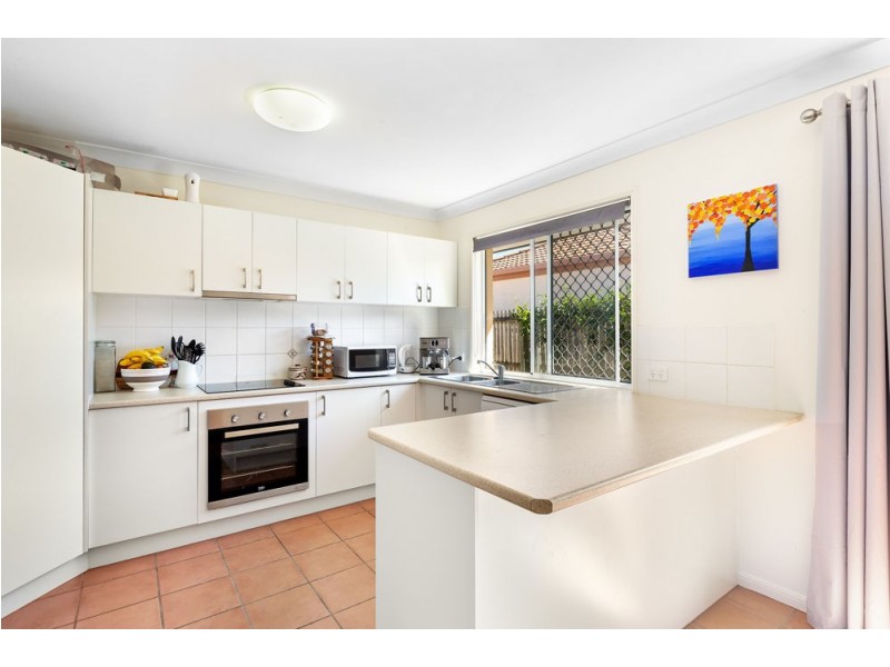 35 Bernheid Crescent, Sippy Downs QLD 4556